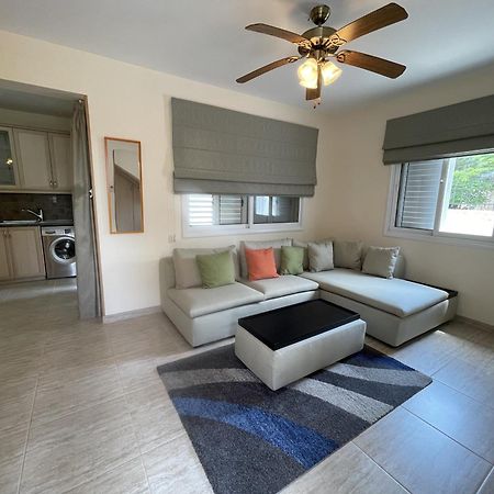 Nerina Apartment Paphos ภายนอก รูปภาพ